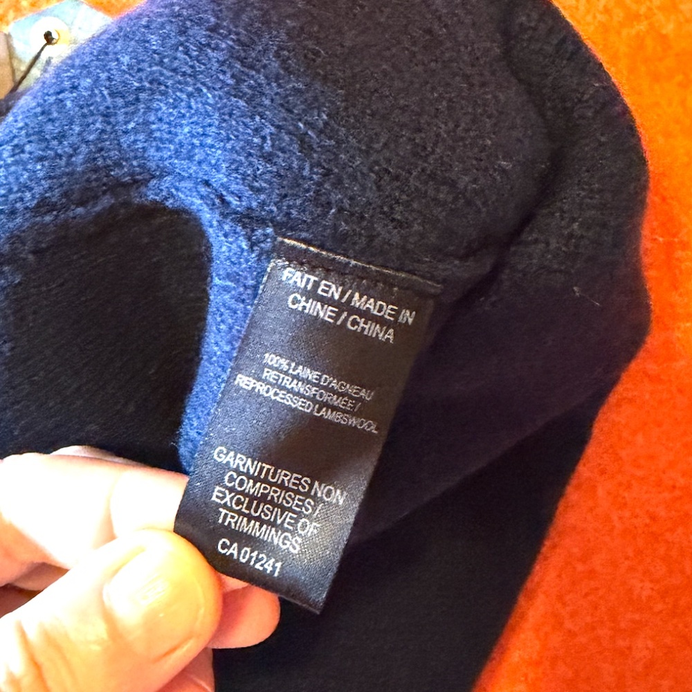Simons navy blue ribbed pure recycled lambswool chunky tuque hat beanie NWT - Picture 9 of 11